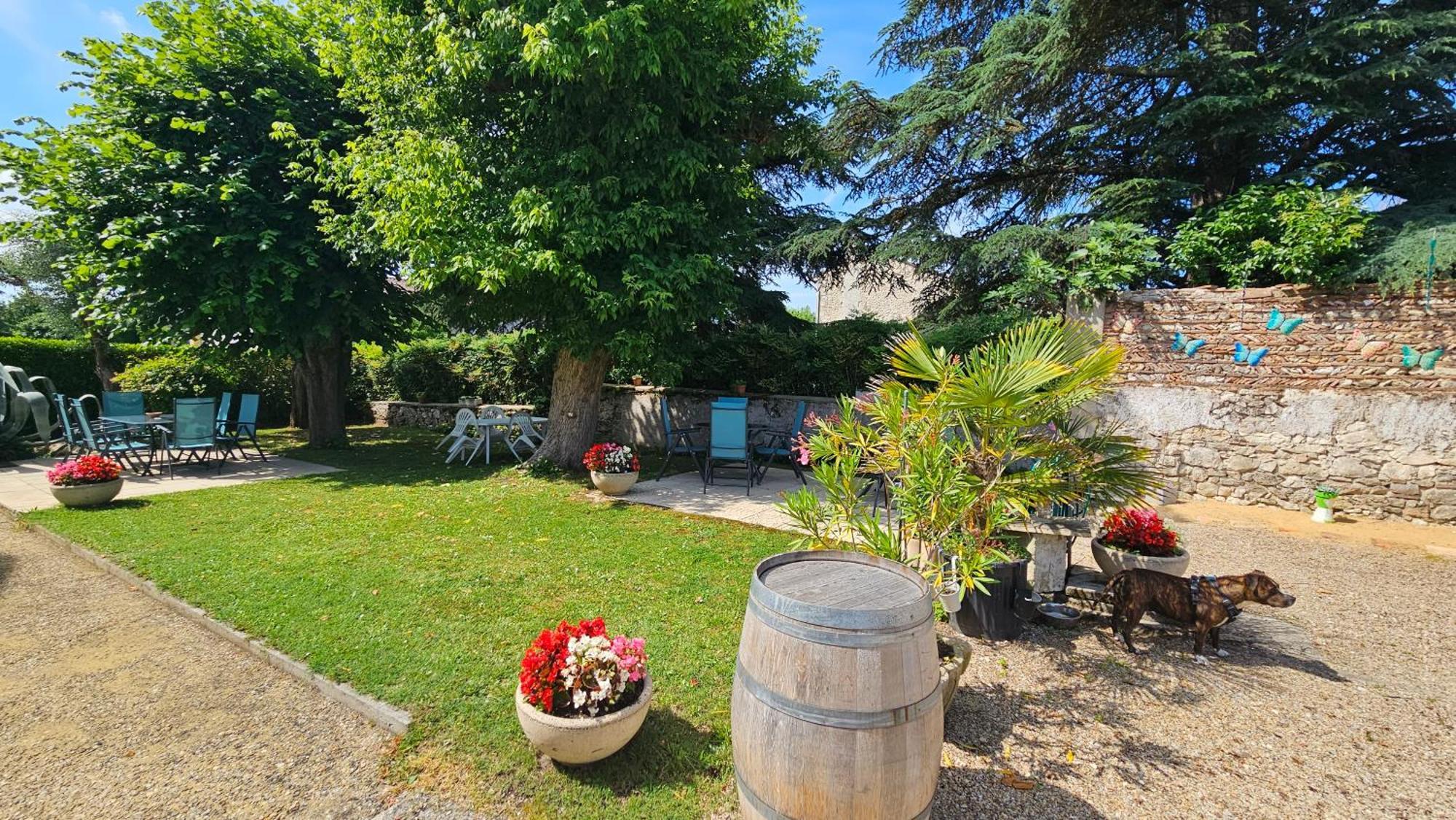 Chambres Et Gites Les Deux Chenes Pres De Bergerac Le Fleix Exterior photo