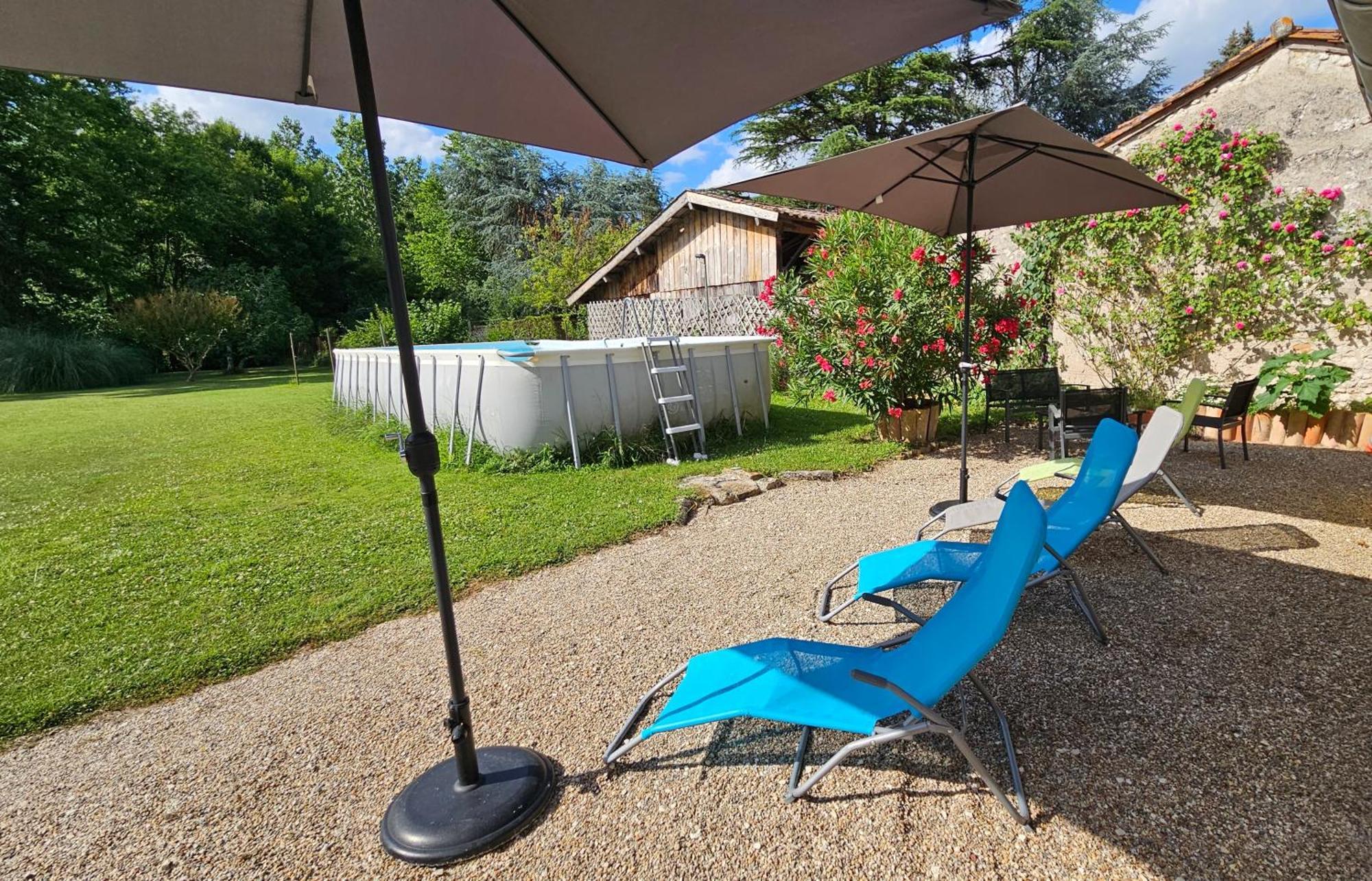 Chambres Et Gites Les Deux Chenes Pres De Bergerac Le Fleix Exterior photo