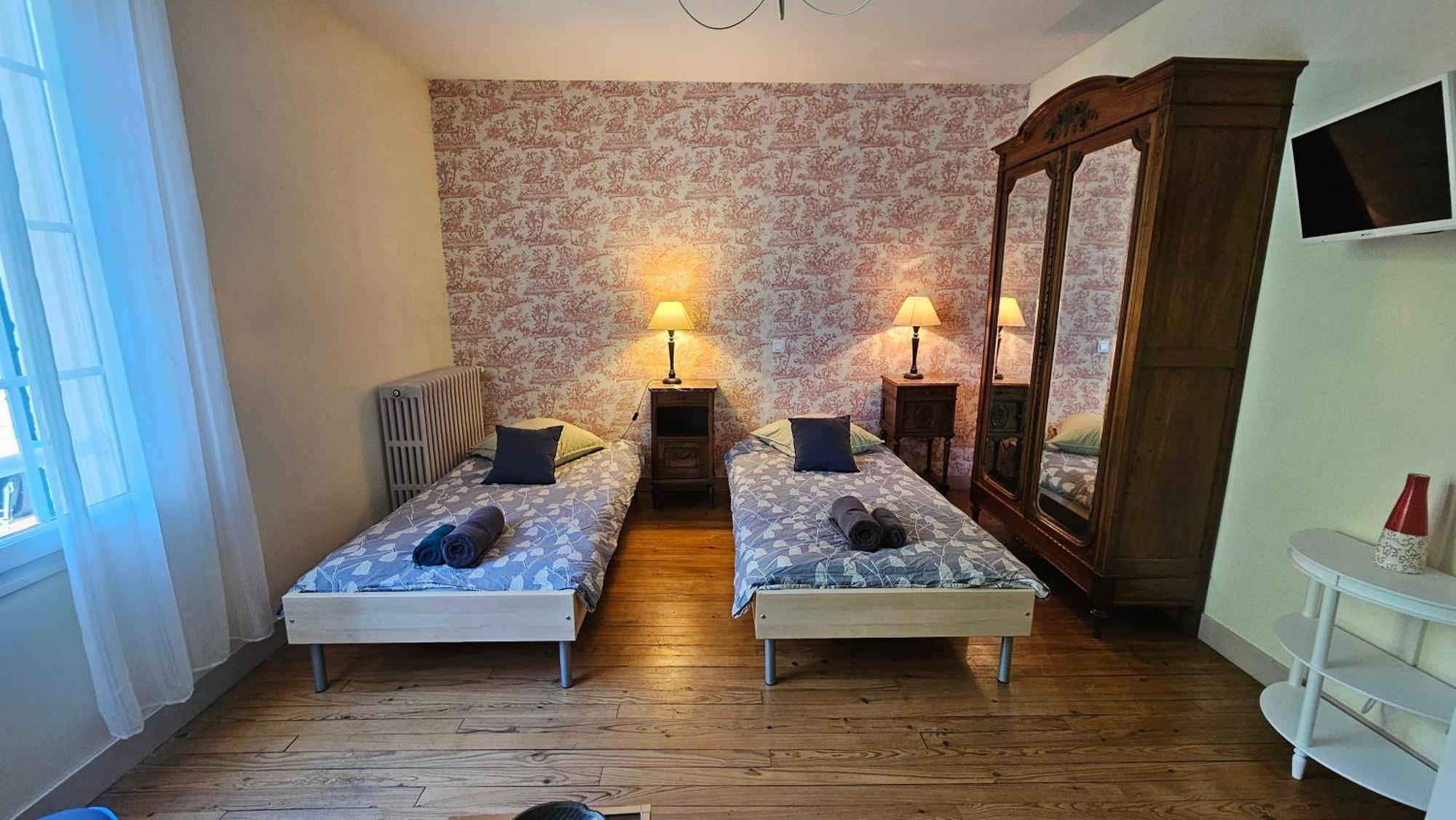 Chambres Et Gites Les Deux Chenes Pres De Bergerac Le Fleix Exterior photo
